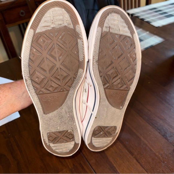 Converse Chuck Taylor Unisex White High-Tops with Red and Blue Details M9 W11 - Picture 8 of 9